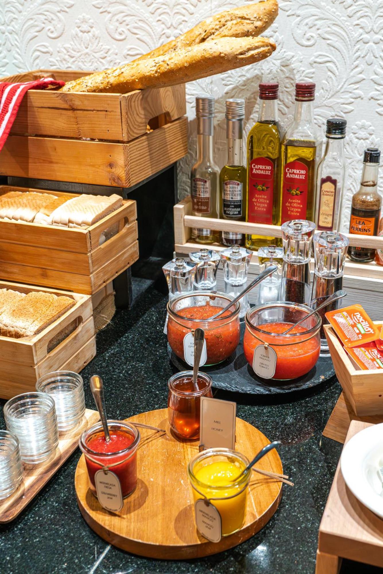 Vincci Via - 66 Hotel Madrid Ngoại thất bức ảnh